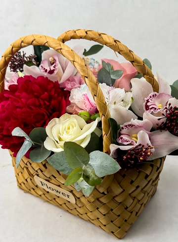 Композиция в корзине «Мулен Руж» от интернет-магазина цветов в 