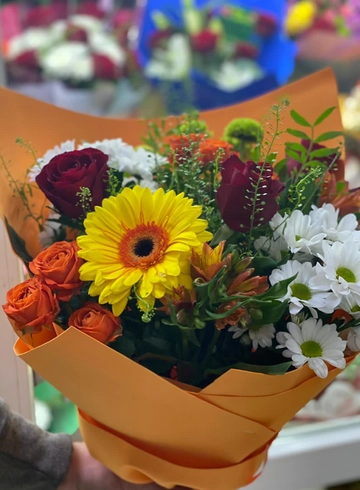 Сборный букет «Оливия» от интернет-магазина цветов в 