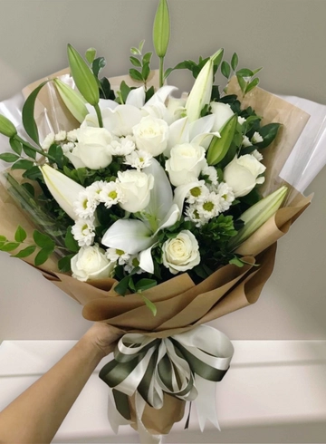 Сборный Букет «Неженка» от интернет-магазина цветов в 