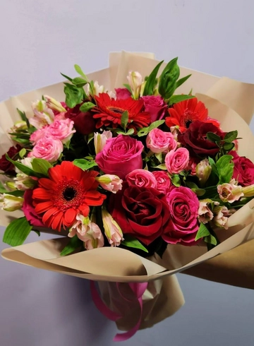 Сборный букет «Романтический вечер» от интернет-магазина цветов в 