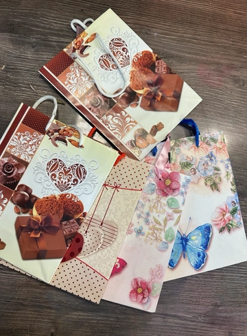 Подарочный пакет от интернет-магазина цветов в 