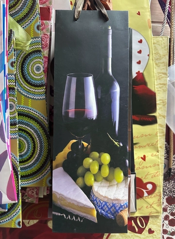 Подарочный пакет  под вино от интернет-магазина цветов в 