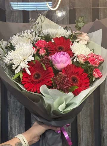 Сборный букет «Магнум» от интернет-магазина цветов в 