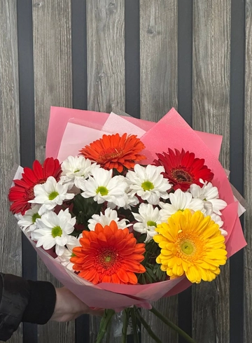 Сборный букет «Романтическая история» от интернет-магазина цветов в 