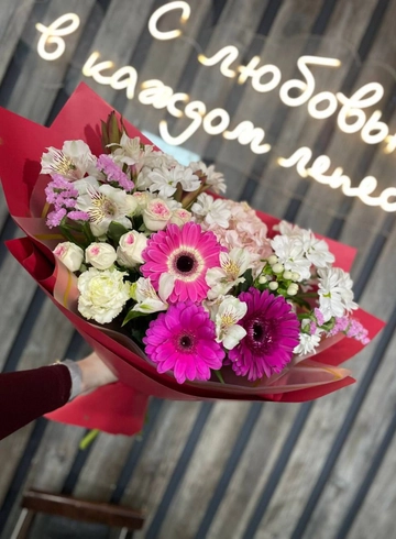 Сборный букет &laquo;Красиво&raquo; от интернет-магазина цветов в 